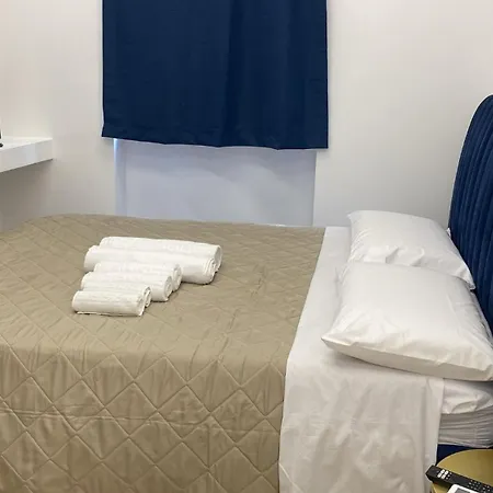 Sistra 12 Bed and Breakfast Κατάνια