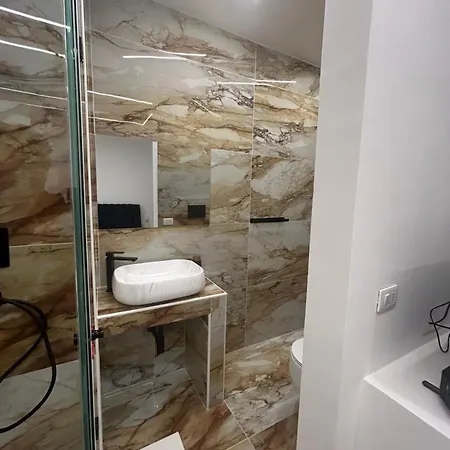 Sistra 12 Катания